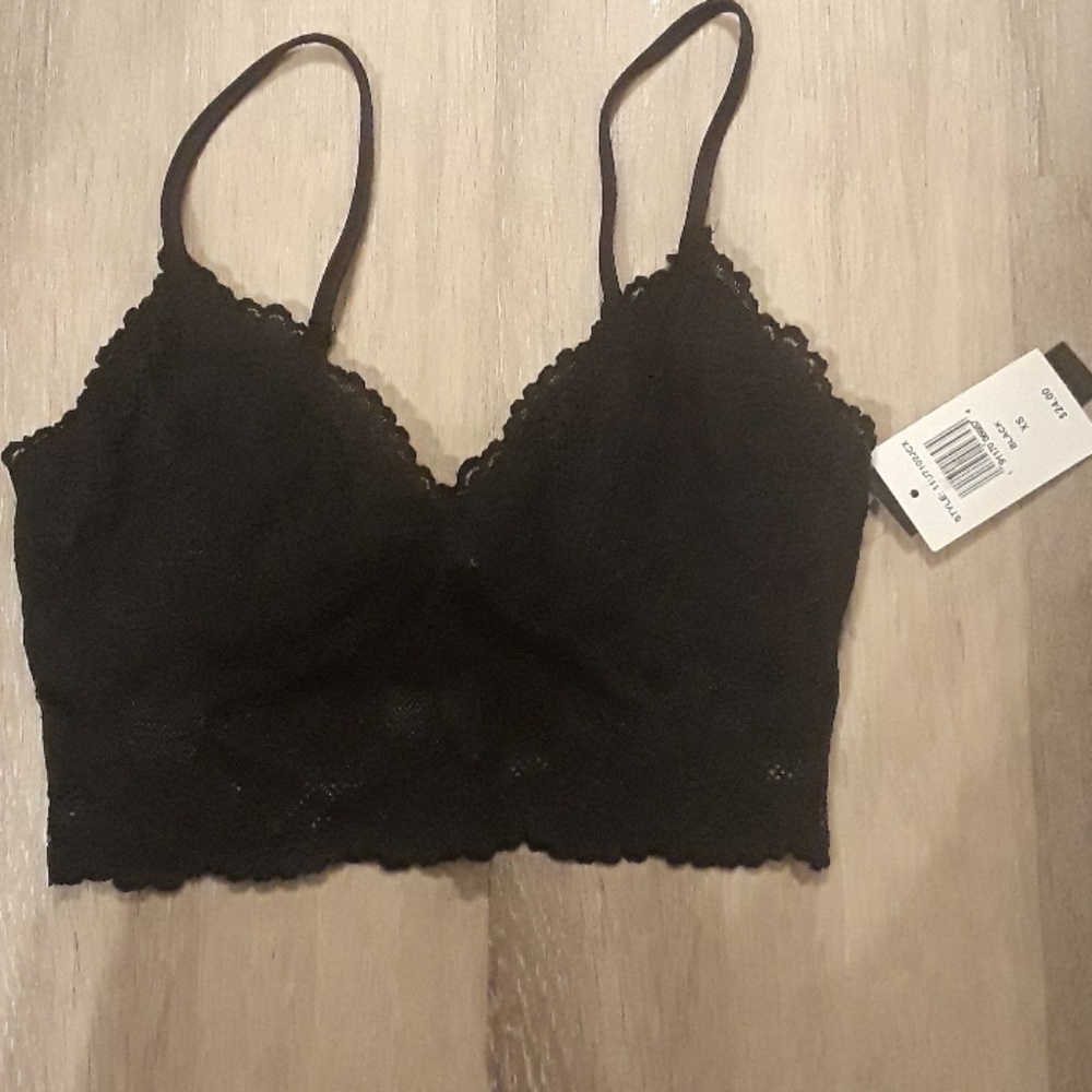 Beautiful bralette NWT 😍😍